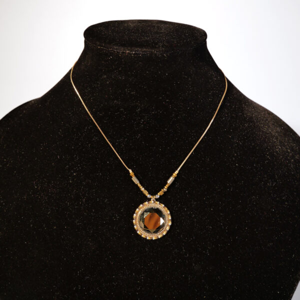 Collier 8