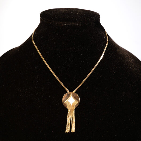 Collier 15